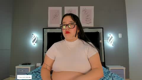 zoe_curvyy online show from 17, 6, 2026