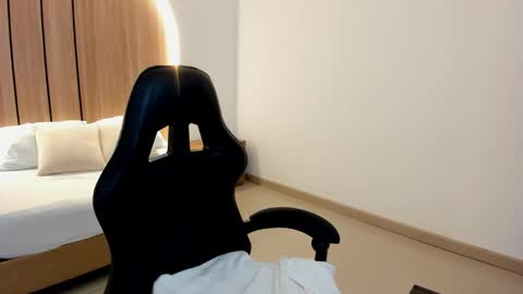 Zoe  online show from 6, 3, 2026