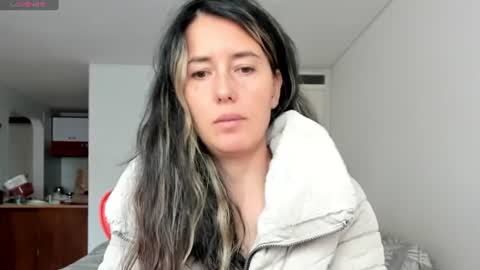 Snapshot of zoe_jeane_beker chatting on 20, 7, 2026 ZOE online show from 20, 7, 2026