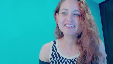 Snapshot of zoe_jones2 chatting on 20, 1, 2025 Zoe online show from 20, 1, 2025