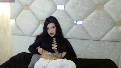 zoe  online show from 28, 5, 2026