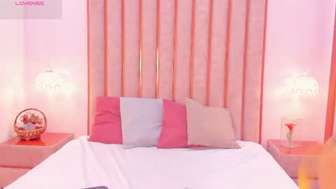Snapshot of zoe_monrow chatting on 13, 7, 2026 Zoe Monrow online show from 13, 7, 2026
