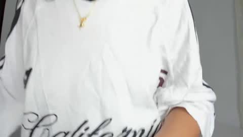 zoe_mrl online show from 12, 4, 2026