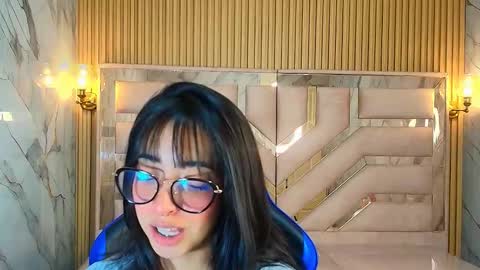 Zoe  online show from 5, 11, 2025