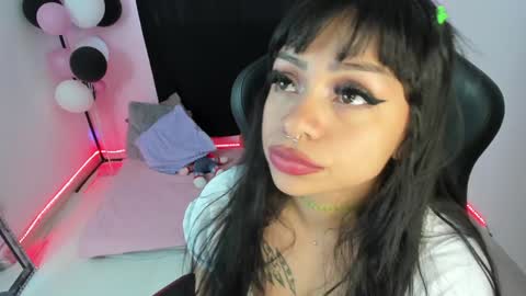 Snapshot of zoe_sullivan_ chatting on 7, 12, 2024 zoe_sullivan_ online show from 7, 12, 2024