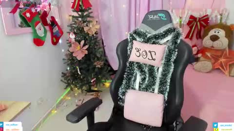 zoe_sullivan_ online show from 24, 11, 2025