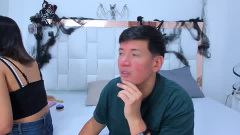 Zoe And Ethan online show from 17, 10, 2025