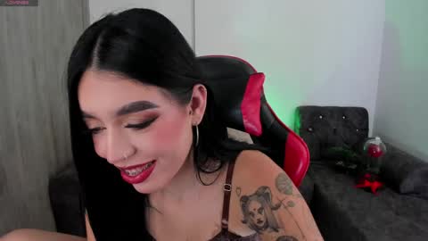Snapshot of zoee_jackson chatting on 23, 4, 2026 zoee jackson online show from 23, 4, 2026