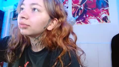 Snapshot of zoee_jhonnyy chatting on 13, 12, 2024 zoee jhonnyy online show from 13, 12, 2024