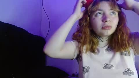 Snapshot of zoee_jhonnyy chatting on 2, 3, 2025 zoee jhonnyy online show from 2, 3, 2025