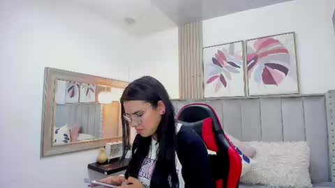 Snapshot of zoee_jhonson chatting on 9, 6, 2026 zoee_jhonson online show from 9, 6, 2026