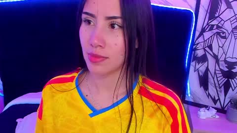 Laura  online show from 18, 6, 2026