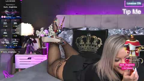 Snapshot of zoemesmerizee chatting on 11, 2, 2025 ZoeMesmerize online show from 11, 2, 2025