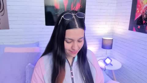 Snapshot of zoemurphy_ chatting on 24, 10, 2025 ZOE online show from 24, 10, 2025