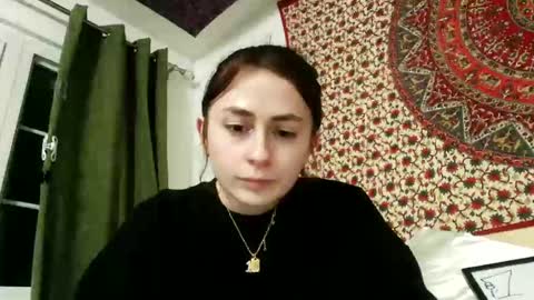 zoepleasing online show from 4, 3, 2025