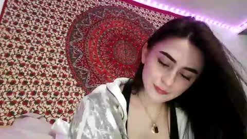 zoepleasing online show from 9, 3, 2025