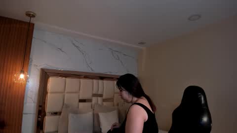 Zoes online show from 5, 2, 2026