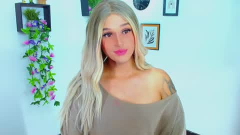Snapshot of zoeschmmit chatting on 23, 7, 2026 zoeschmmit online show from 23, 7, 2026