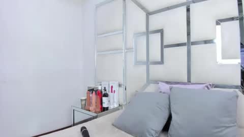 ZoeSwam online show from 19, 3, 2026