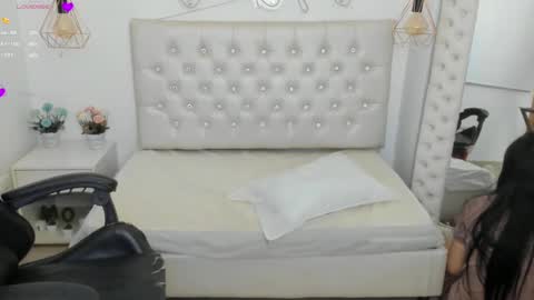 Snapshot of zoeth_ruiz chatting on 18, 1, 2025 zoeth_ruiz online show from 18, 1, 2025