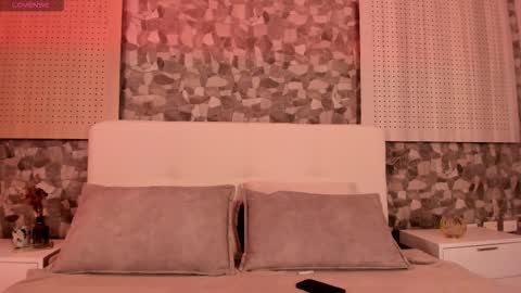  ZOE  online show from 30, 11, 2025