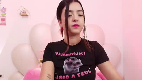 Snapshot of zoewillian chatting on 23, 7, 2026 zoewillian online show from 23, 7, 2026