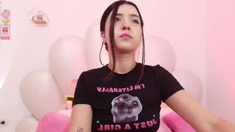 Snapshot of zoewillian chatting on 23, 7, 2026 zoewillian online show from 23, 7, 2026