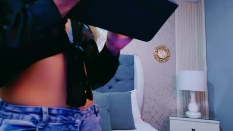 ZoeWilliis online show from 3, 6, 2026