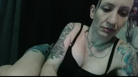 Snapshot of zoeyportland chatting on 8, 7, 2026 Zoey Portland online show from 8, 7, 2026