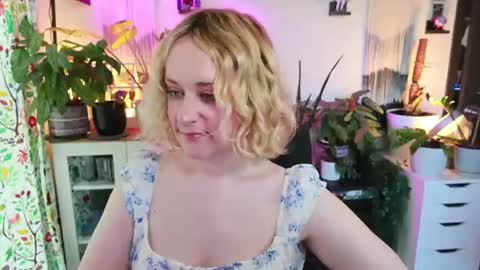 Zoey Ryan online show from 12, 6, 2026