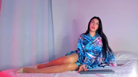 Snapshot of zohey_ chatting on 10, 10, 2025 Zohey online show from 10, 10, 2025