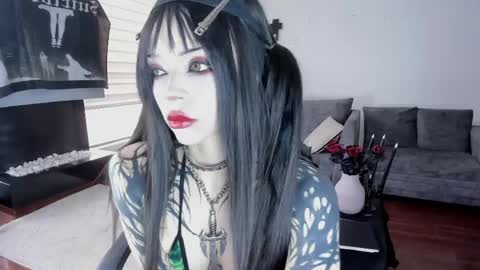 Snapshot of zombieeporcelainex chatting on 22, 4, 2026 SOPHIE online show from 22, 4, 2026