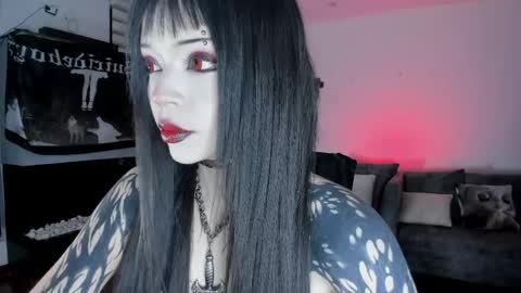 Snapshot of zombieeporcelainex chatting on 4, 5, 2026 SOPHIE online show from 4, 5, 2026