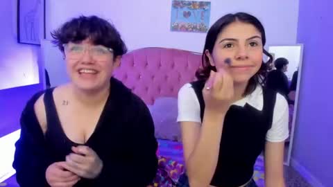 Snapshot of zooble_28 chatting on 20, 6, 2026 Nick And Mia online show from 20, 6, 2026