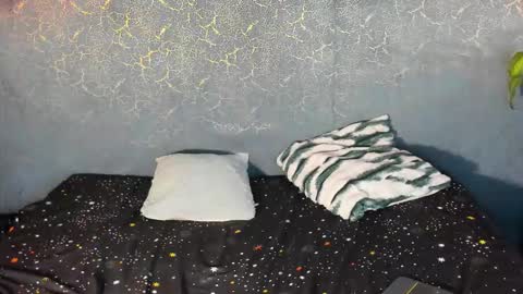 Zoe And Frienda online show from 14, 10, 2025