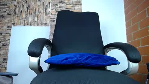 zousxxx online show from 7, 2, 2026