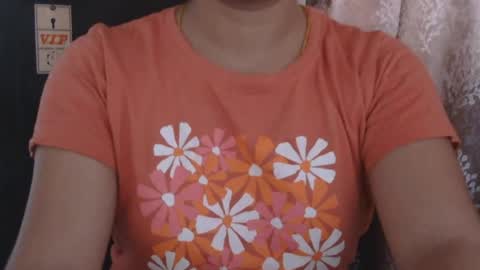 Snapshot of zoya_4u chatting on 8, 7, 2026 Zoya online show from 8, 7, 2026