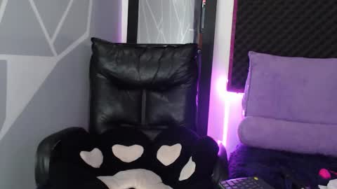 zpzphot online show from 1, 12, 2025