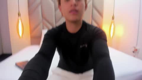 Snapshot of zukulankurozaki chatting on 6, 11, 2025 Zukulan online show from 6, 11, 2025