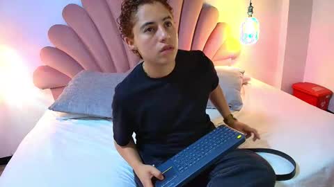 Snapshot of zukulankurozaki chatting on 9, 11, 2025 Zukulan online show from 9, 11, 2025