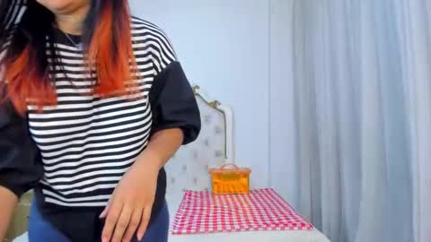 Im Zusan My schedule is from 1030pm to 430 am colombian time online show from 14, 2, 2026