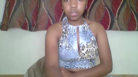 Snapshot of zyraelle_01 chatting on 30, 4, 2026 zyraelle_01 online show from 30, 4, 2026