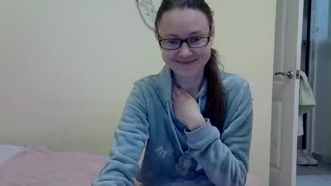 Zyuhre online show from 3, 2, 2025