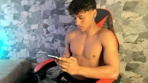 Snapshot of zyzz_1812 chatting on 21, 4, 2026 zyzz_1812 online show from 21, 4, 2026