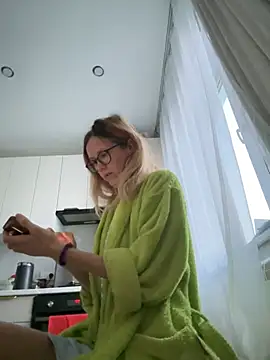 angelmommu online show from 9, 2, 2025