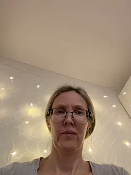 angelmommu online show from 16, 2, 2026