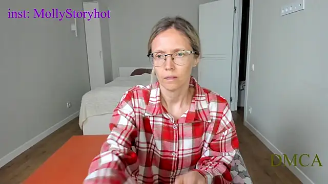 Snapshot of angelmommu chatting on 20, 5, 2026 angelmommu online show from 20, 5, 2026