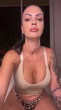 Snapshot of Helena_Karel chatting on 25, 6, 2026 Helena Karel online show from 25, 6, 2026