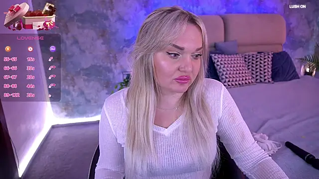 MissyMartinez online show from 6, 3, 2025