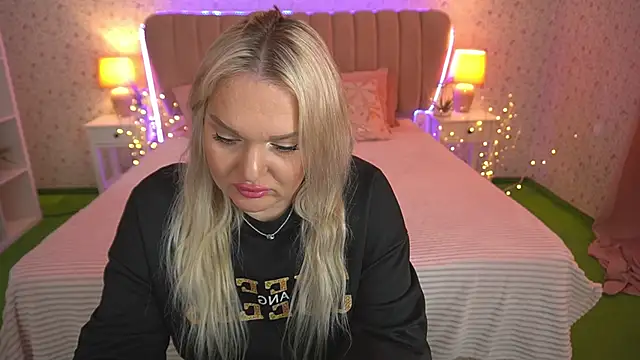 MissyMartinez online show from 19, 3, 2025